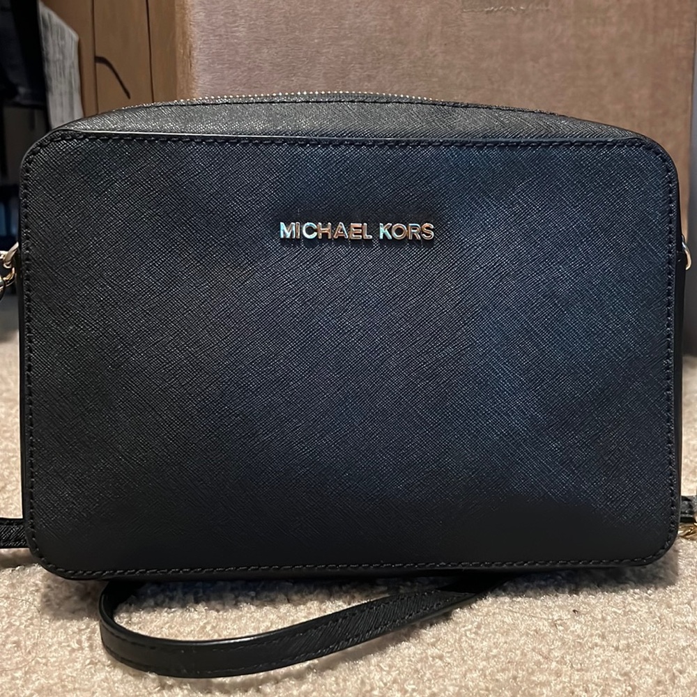 Michael Kors Jet Set Large Saffiano Leather Crossbody Bag